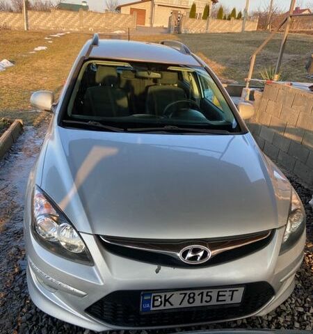 Серый Хендай i30, объемом двигателя 1.6 л и пробегом 162 тыс. км за 6300 $, фото 1 на Automoto.ua