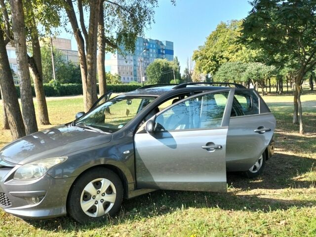 Серый Хендай i30, объемом двигателя 0 л и пробегом 179 тыс. км за 5037 $, фото 1 на Automoto.ua