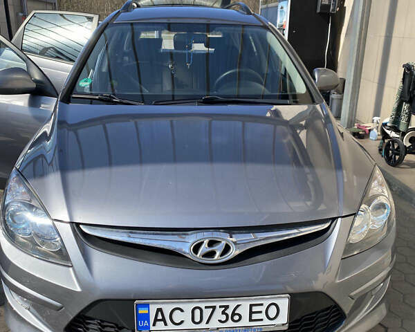 Серый Хендай i30, объемом двигателя 1.4 л и пробегом 230 тыс. км за 7300 $, фото 1 на Automoto.ua