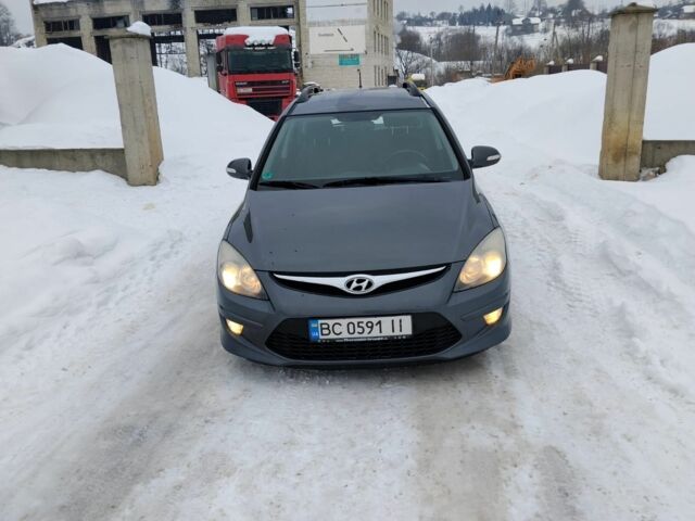 Сірий Хендай i30, об'ємом двигуна 1.6 л та пробігом 259 тис. км за 5800 $, фото 1 на Automoto.ua
