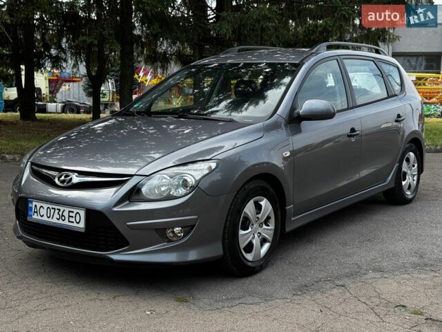Серый Хендай i30, объемом двигателя 1.4 л и пробегом 242 тыс. км за 5600 $, фото 1 на Automoto.ua