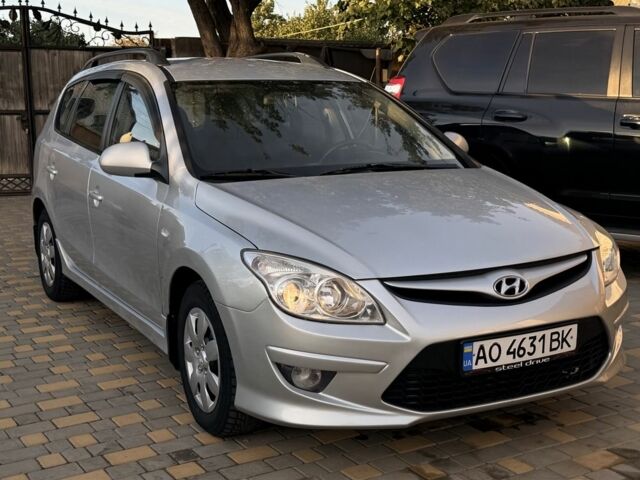 Сірий Хендай i30, об'ємом двигуна 1.6 л та пробігом 216 тис. км за 5822 $, фото 1 на Automoto.ua