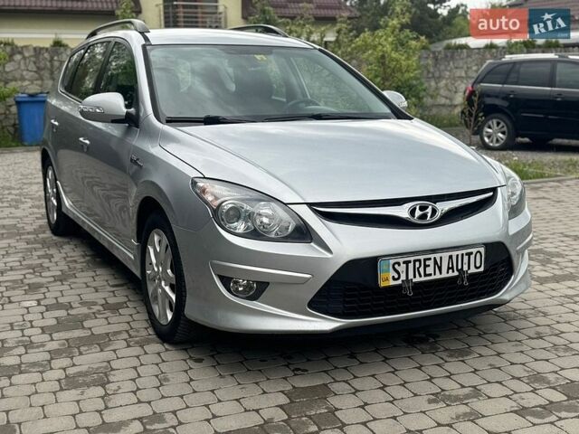 Серый Хендай i30, объемом двигателя 1.6 л и пробегом 218 тыс. км за 7200 $, фото 1 на Automoto.ua