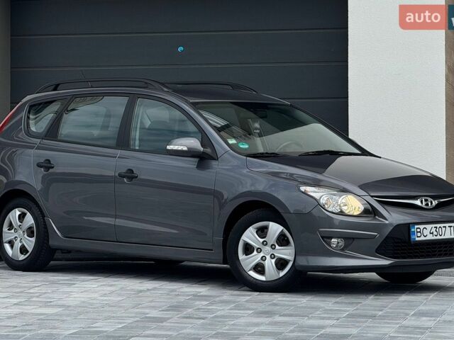 Сірий Хендай i30, об'ємом двигуна 1.6 л та пробігом 250 тис. км за 6600 $, фото 1 на Automoto.ua