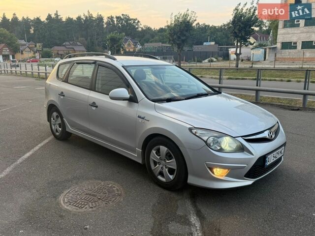 Серый Хендай i30, объемом двигателя 1.58 л и пробегом 269 тыс. км за 6750 $, фото 1 на Automoto.ua