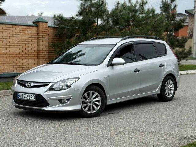 Серый Хендай i30, объемом двигателя 1.6 л и пробегом 200 тыс. км за 6550 $, фото 1 на Automoto.ua