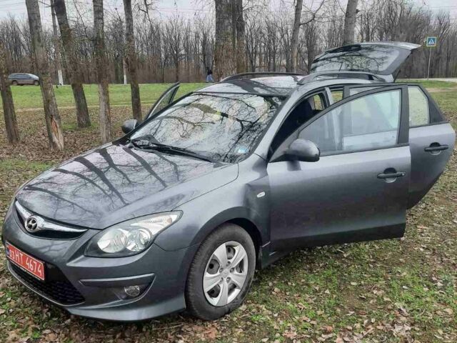 Серый Хендай i30, объемом двигателя 0 л и пробегом 179 тыс. км за 6300 $, фото 1 на Automoto.ua