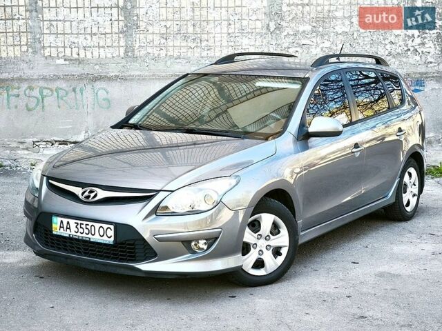 Серый Хендай i30, объемом двигателя 1.59 л и пробегом 157 тыс. км за 8600 $, фото 1 на Automoto.ua