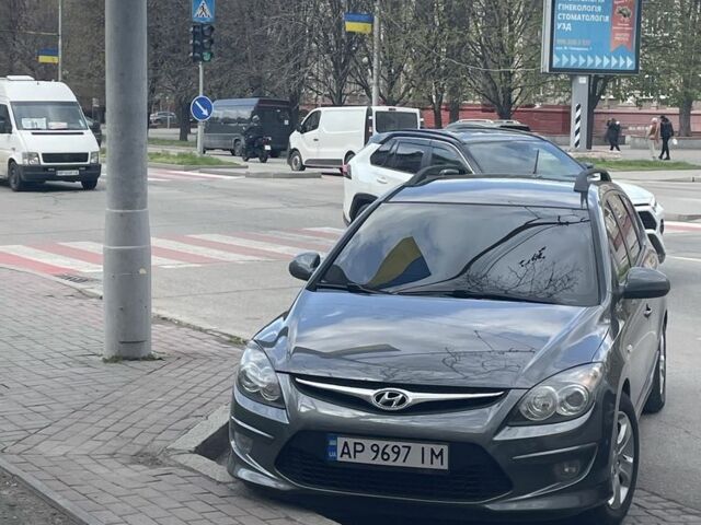 Серый Хендай i30, объемом двигателя 1.6 л и пробегом 1 тыс. км за 7200 $, фото 1 на Automoto.ua