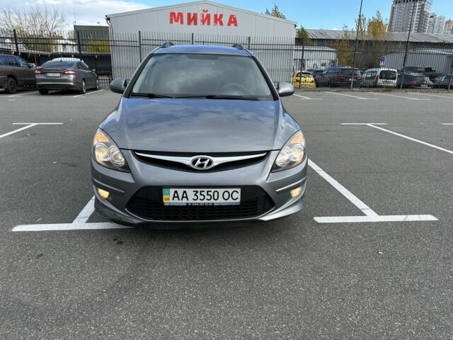 Сірий Хендай i30, об'ємом двигуна 1.6 л та пробігом 157 тис. км за 6000 $, фото 1 на Automoto.ua
