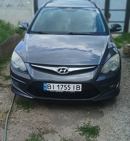 Сірий Хендай i30, об'ємом двигуна 1.6 л та пробігом 278 тис. км за 6000 $, фото 1 на Automoto.ua