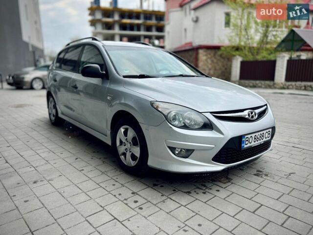 Серый Хендай i30, объемом двигателя 1.4 л и пробегом 360 тыс. км за 5500 $, фото 1 на Automoto.ua