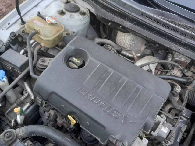 Сірий Хендай i30, об'ємом двигуна 1.6 л та пробігом 235 тис. км за 6400 $, фото 1 на Automoto.ua