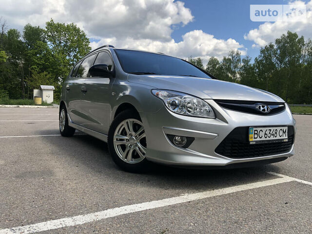 Сірий Хендай i30, об'ємом двигуна 1.6 л та пробігом 52 тис. км за 7500 $, фото 1 на Automoto.ua