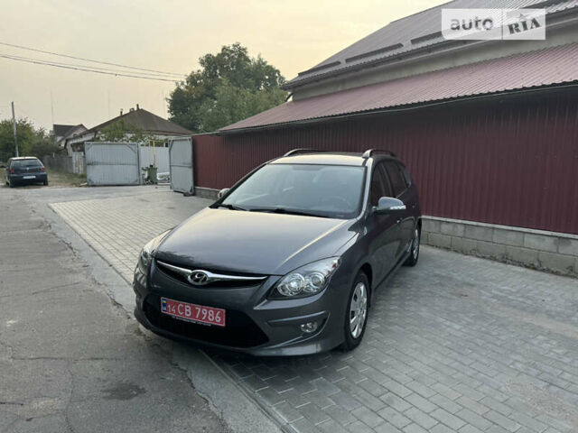 Серый Хендай i30, объемом двигателя 1.4 л и пробегом 190 тыс. км за 7190 $, фото 1 на Automoto.ua