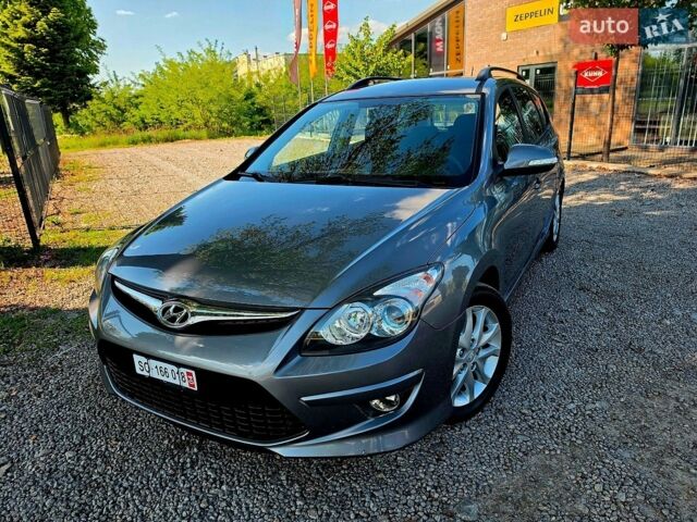 Серый Хендай i30, объемом двигателя 1.6 л и пробегом 182 тыс. км за 8900 $, фото 1 на Automoto.ua