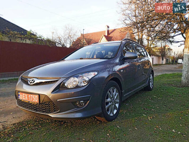 Сірий Хендай i30, об'ємом двигуна 1.4 л та пробігом 167 тис. км за 7400 $, фото 1 на Automoto.ua