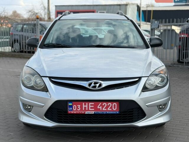 Серый Хендай i30, объемом двигателя 1.4 л и пробегом 220 тыс. км за 6250 $, фото 1 на Automoto.ua