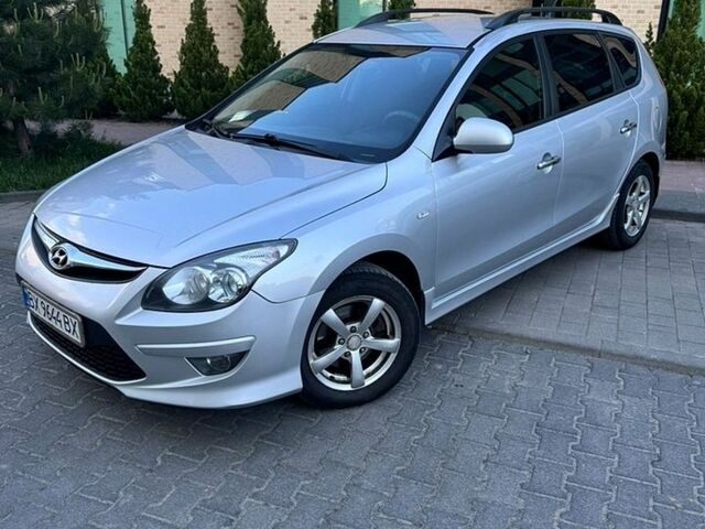 Сірий Хендай i30, об'ємом двигуна 1.6 л та пробігом 250 тис. км за 6200 $, фото 1 на Automoto.ua