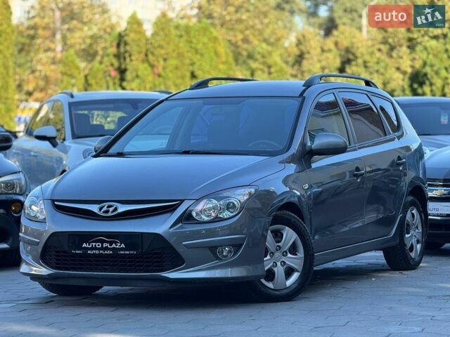 Сірий Хендай i30, об'ємом двигуна 1.6 л та пробігом 235 тис. км за 7900 $, фото 1 на Automoto.ua