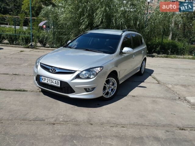 Сірий Хендай i30, об'ємом двигуна 1.6 л та пробігом 218 тис. км за 7500 $, фото 1 на Automoto.ua