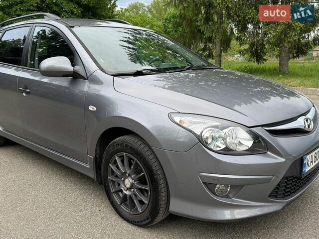 Серый Хендай i30, объемом двигателя 1.6 л и пробегом 205 тыс. км за 7300 $, фото 1 на Automoto.ua