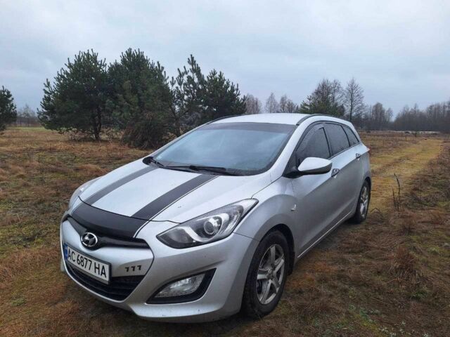 Серый Хендай i30, объемом двигателя 1.4 л и пробегом 262 тыс. км за 7575 $, фото 1 на Automoto.ua