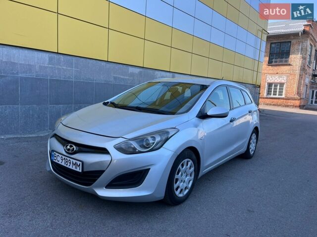 Сірий Хендай i30, об'ємом двигуна 1.4 л та пробігом 210 тис. км за 6900 $, фото 1 на Automoto.ua