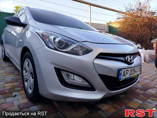Серый Хендай i30, объемом двигателя 1.4 л и пробегом 207 тыс. км за 7777 $, фото 1 на Automoto.ua