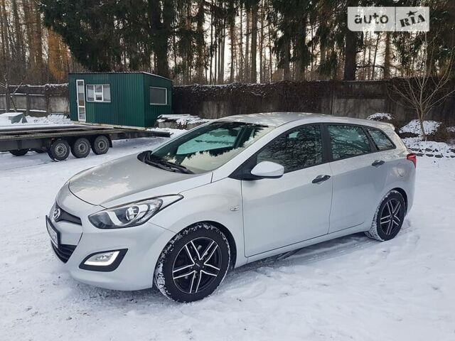 Сірий Хендай i30, об'ємом двигуна 1.6 л та пробігом 132 тис. км за 11500 $, фото 1 на Automoto.ua