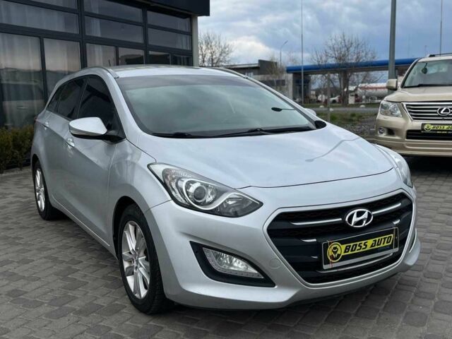 Серый Хендай i30, объемом двигателя 0 л и пробегом 250 тыс. км за 10000 $, фото 1 на Automoto.ua