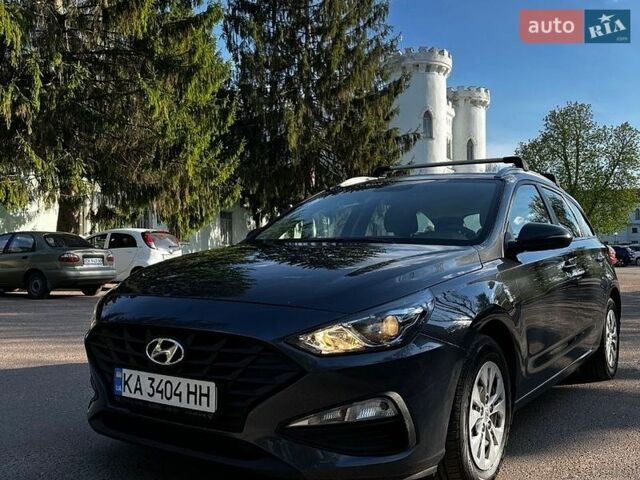 Серый Хендай i30, объемом двигателя 1.5 л и пробегом 57 тыс. км за 16000 $, фото 1 на Automoto.ua