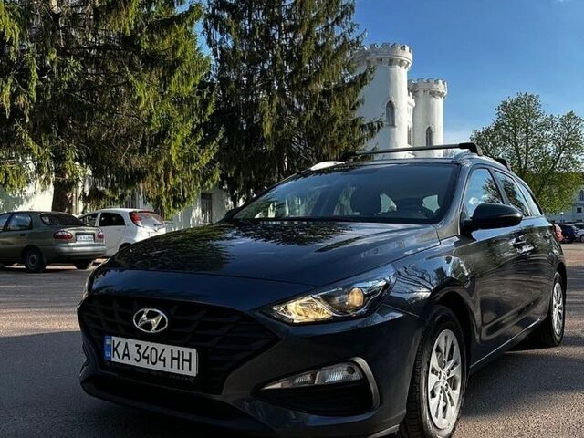Серый Хендай i30, объемом двигателя 1.5 л и пробегом 57 тыс. км за 16000 $, фото 1 на Automoto.ua