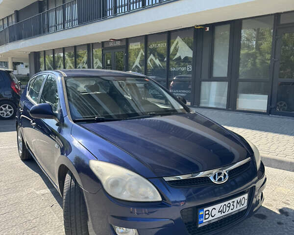 Синий Хендай i30, объемом двигателя 1.59 л и пробегом 226 тыс. км за 4800 $, фото 1 на Automoto.ua