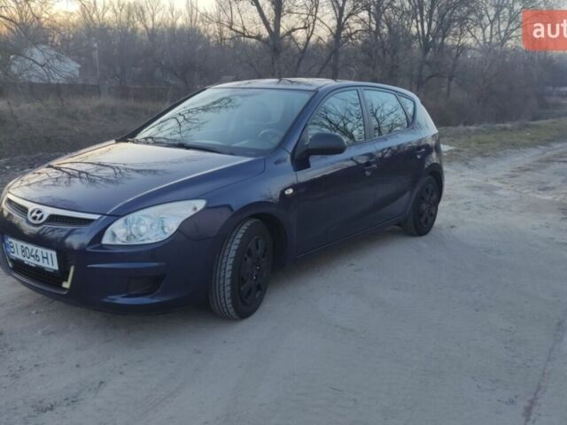 Синий Хендай i30, объемом двигателя 1.4 л и пробегом 189 тыс. км за 5500 $, фото 1 на Automoto.ua