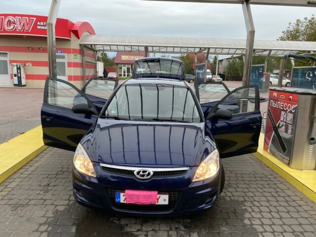 Синій Хендай i30, об'ємом двигуна 1.4 л та пробігом 193 тис. км за 5750 $, фото 1 на Automoto.ua