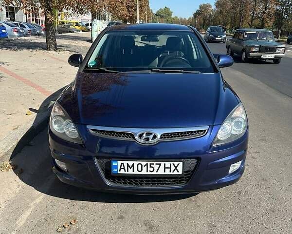 Синий Хендай i30, объемом двигателя 1.6 л и пробегом 181 тыс. км за 6000 $, фото 1 на Automoto.ua