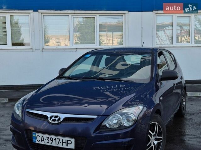 Синій Хендай i30, об'ємом двигуна 1.4 л та пробігом 220 тис. км за 5150 $, фото 1 на Automoto.ua