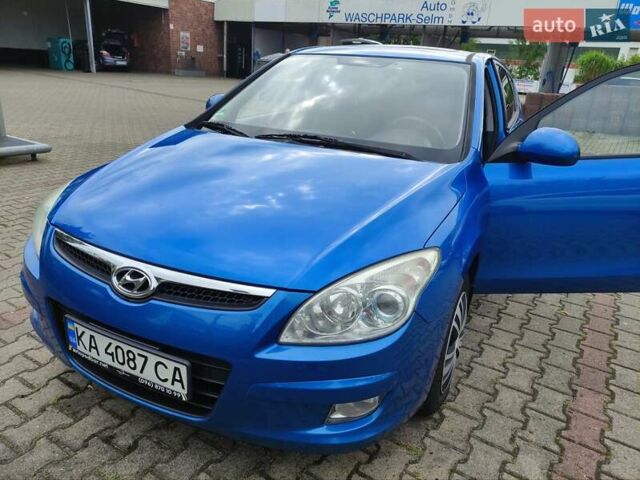 Синий Хендай i30, объемом двигателя 1.59 л и пробегом 170 тыс. км за 6999 $, фото 1 на Automoto.ua