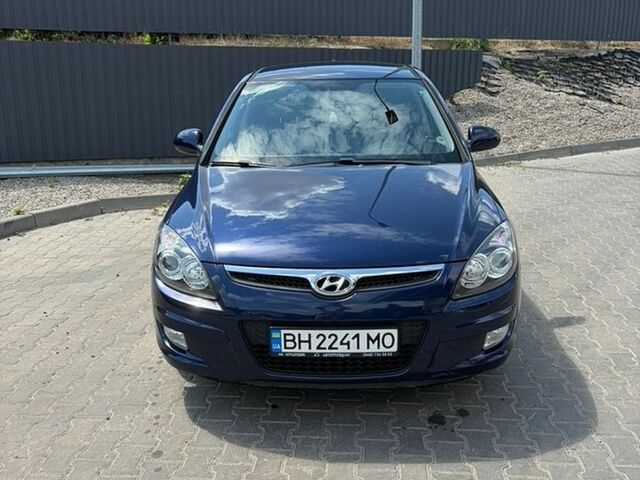 Синий Хендай i30, объемом двигателя 1.4 л и пробегом 178 тыс. км за 6300 $, фото 1 на Automoto.ua