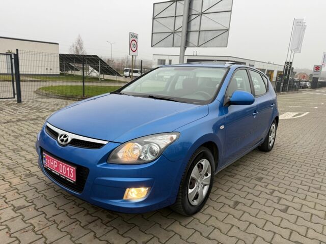 Синий Хендай i30, объемом двигателя 1.4 л и пробегом 235 тыс. км за 6153 $, фото 1 на Automoto.ua