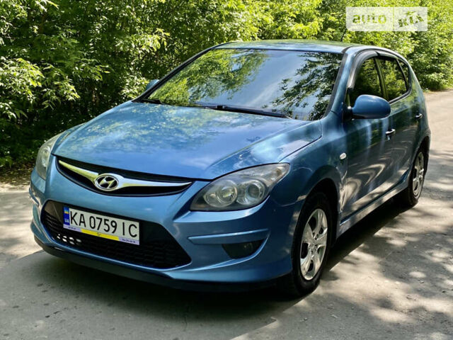 Синій Хендай i30, об'ємом двигуна 1.4 л та пробігом 235 тис. км за 6200 $, фото 1 на Automoto.ua