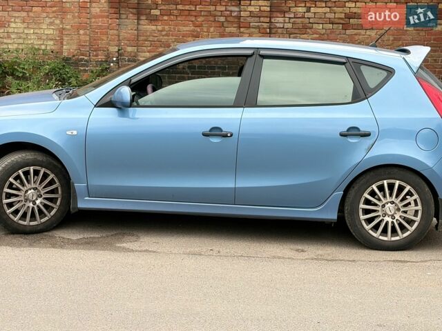 Синій Хендай i30, об'ємом двигуна 1.59 л та пробігом 74 тис. км за 8200 $, фото 1 на Automoto.ua
