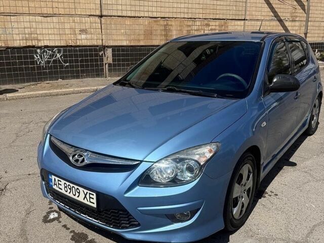 Синій Хендай i30, об'ємом двигуна 1.4 л та пробігом 196 тис. км за 5100 $, фото 1 на Automoto.ua