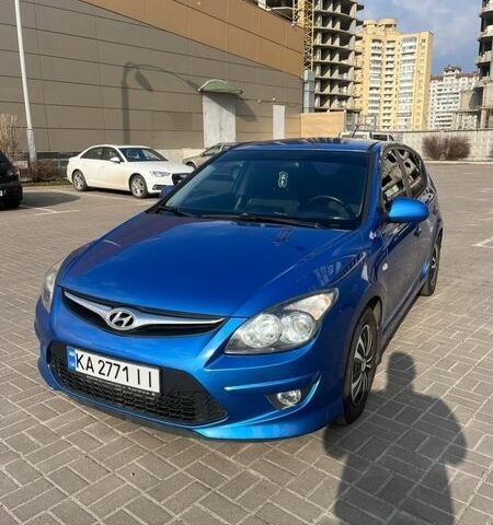 Синий Хендай i30, объемом двигателя 1.6 л и пробегом 156 тыс. км за 7500 $, фото 1 на Automoto.ua