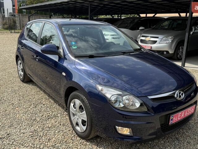 Синий Хендай i30, объемом двигателя 1.4 л и пробегом 200 тыс. км за 4999 $, фото 1 на Automoto.ua