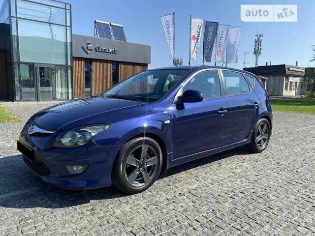 Синій Хендай i30, об'ємом двигуна 1.6 л та пробігом 248 тис. км за 7000 $, фото 1 на Automoto.ua