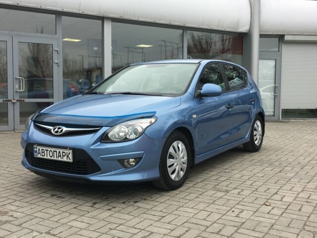 Синий Хендай i30, объемом двигателя 1.6 л и пробегом 113 тыс. км за 8660 $, фото 1 на Automoto.ua
