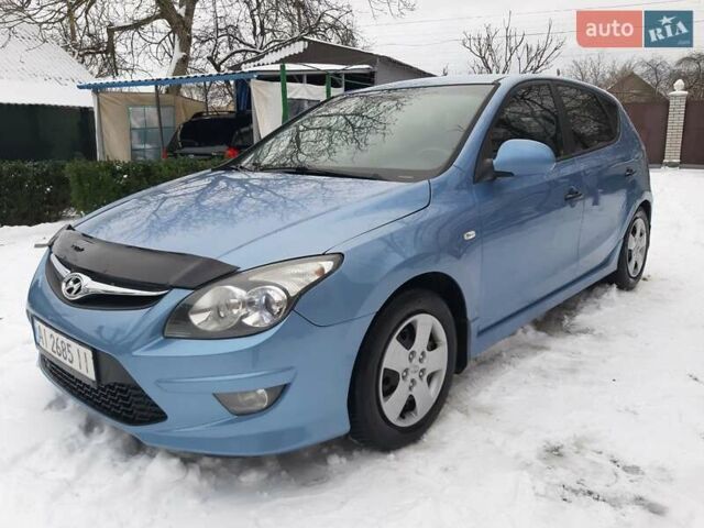 Синий Хендай i30, объемом двигателя 1.58 л и пробегом 179 тыс. км за 6950 $, фото 1 на Automoto.ua