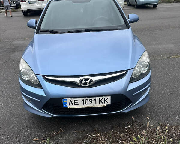 Синий Хендай i30, объемом двигателя 1.4 л и пробегом 138 тыс. км за 6900 $, фото 1 на Automoto.ua